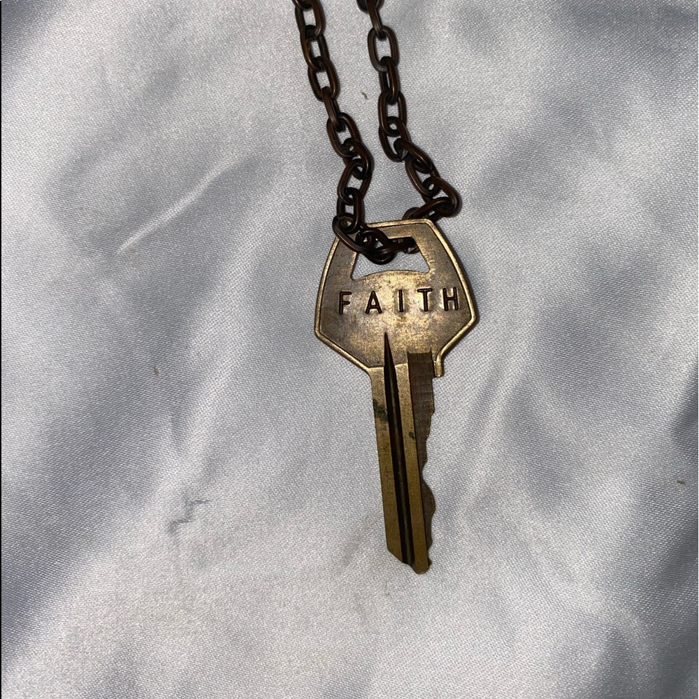 The giving key necklace